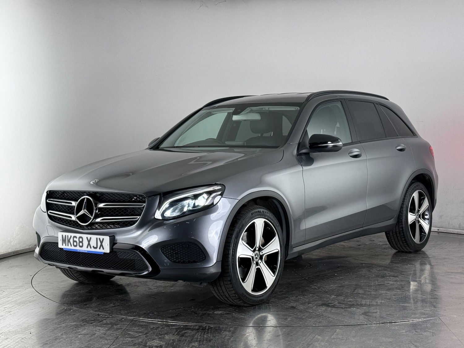 Used Mercedes-Benz GLC 2018 for sale - 77469418: Photo 2