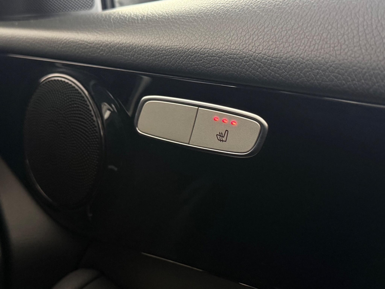 Used Mercedes-Benz GLC 2018 for sale - 77469418: Photo 25