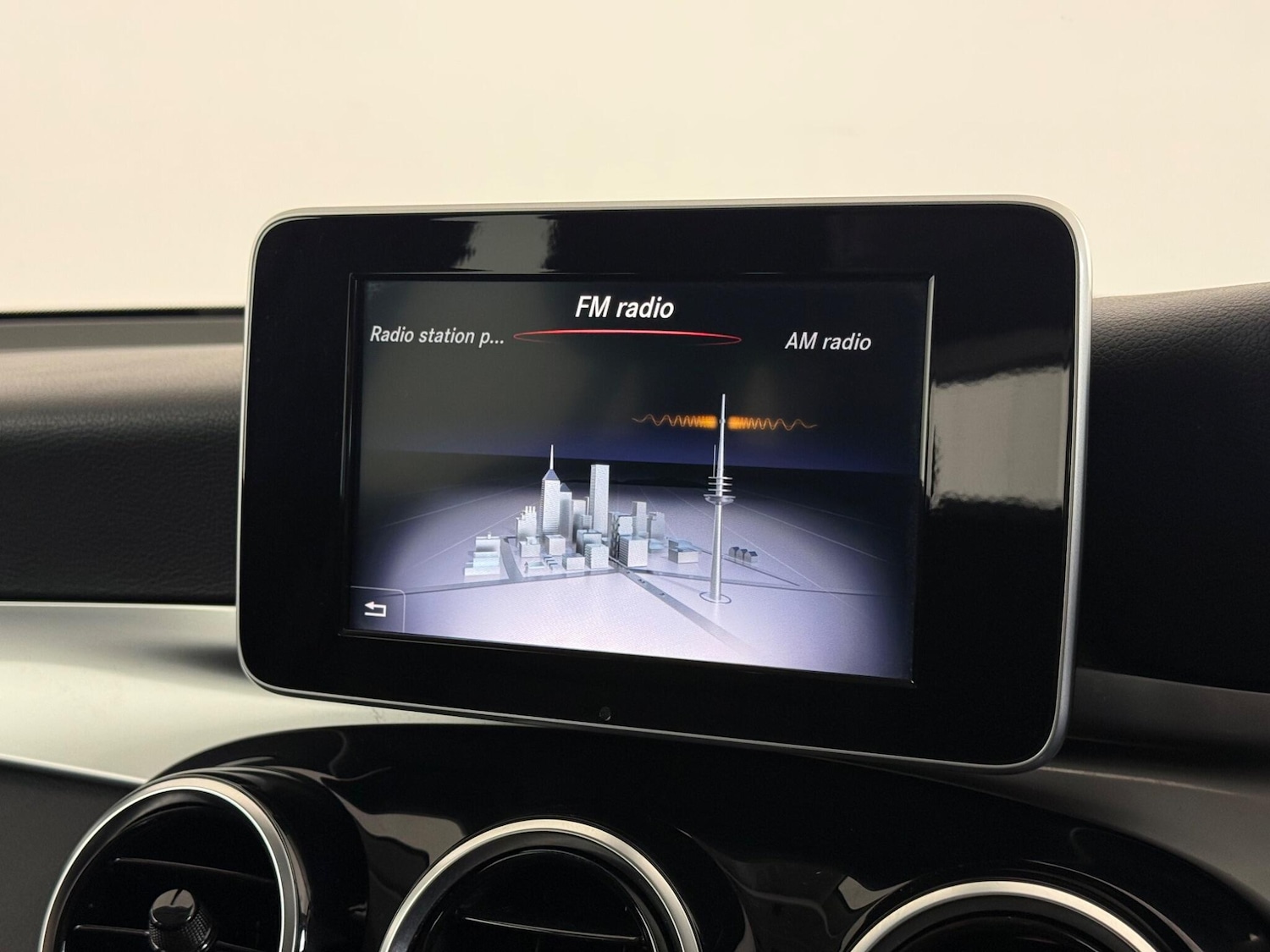 Used Mercedes-Benz GLC 2018 for sale - 77469418: Photo 26