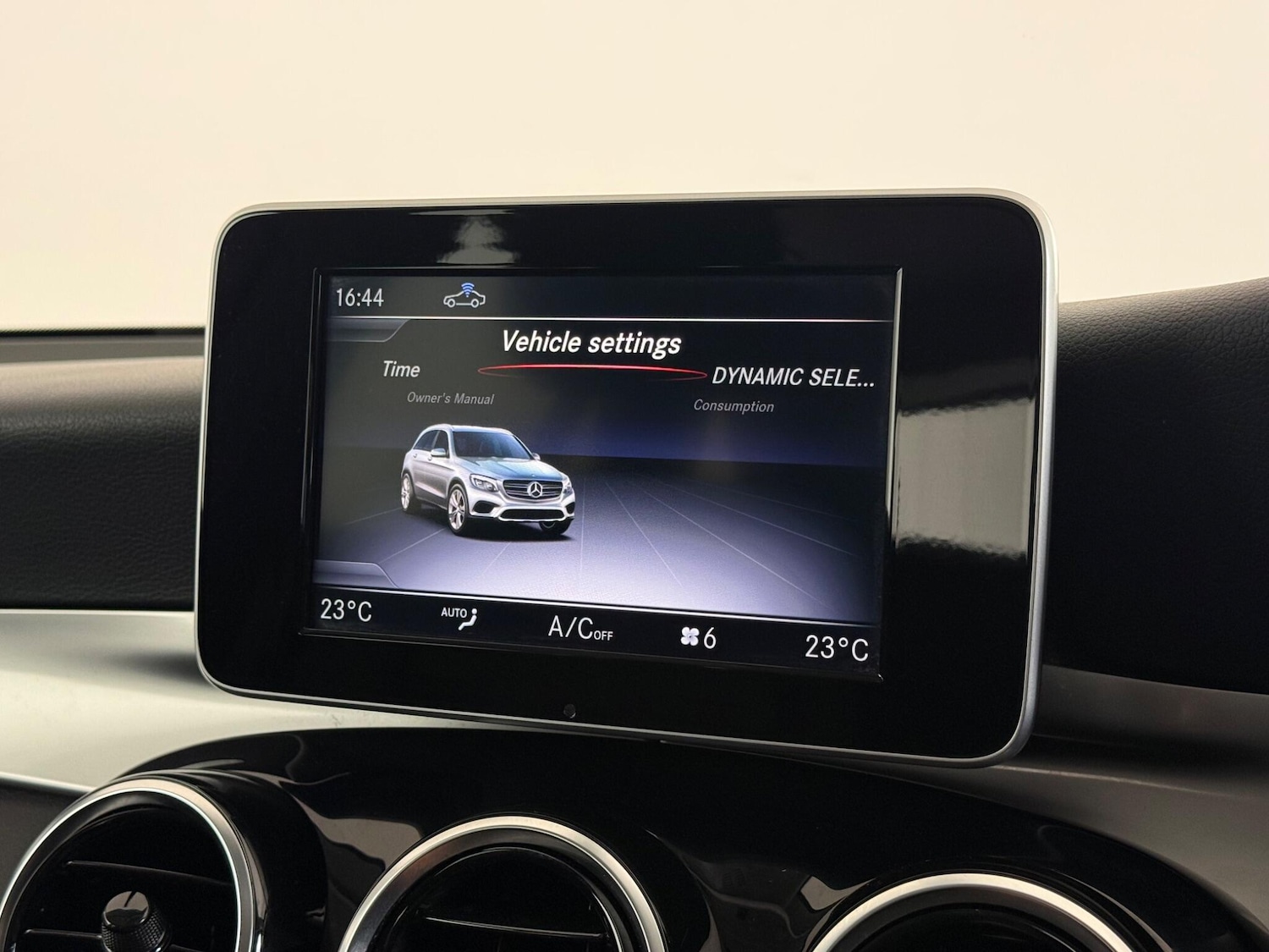 Used Mercedes-Benz GLC 2018 for sale - 77469418: Photo 28