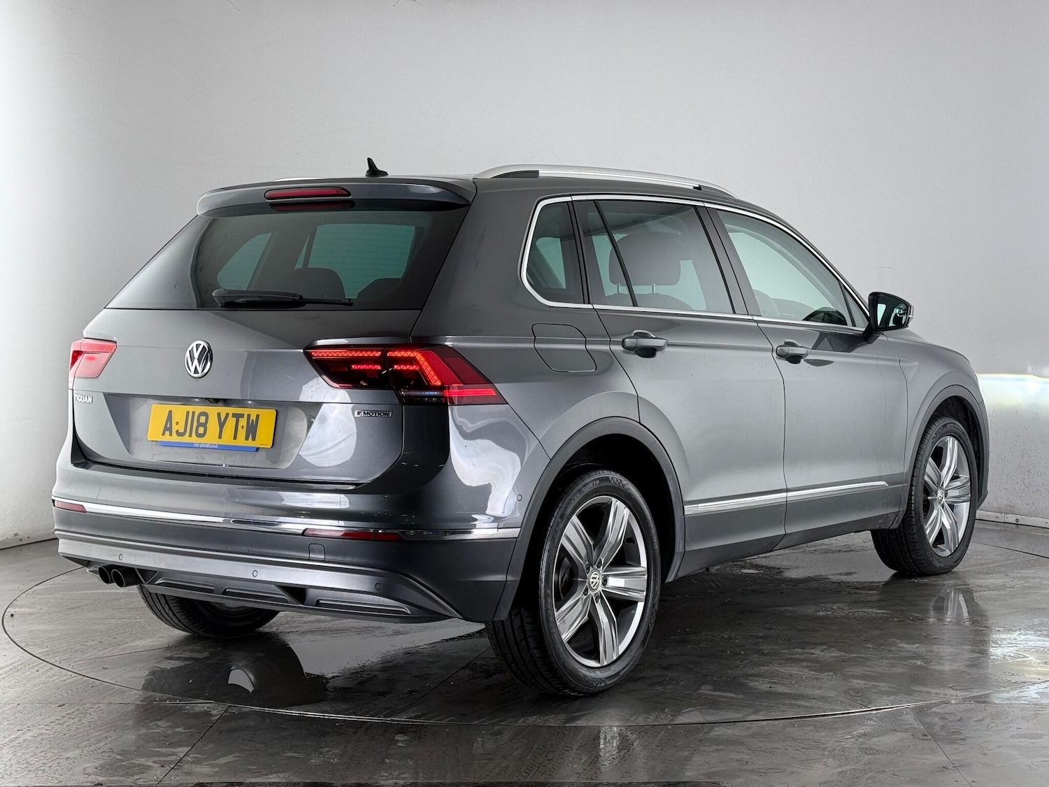 Used Volkswagen Tiguan 2018 for sale - 77246923: Photo 6