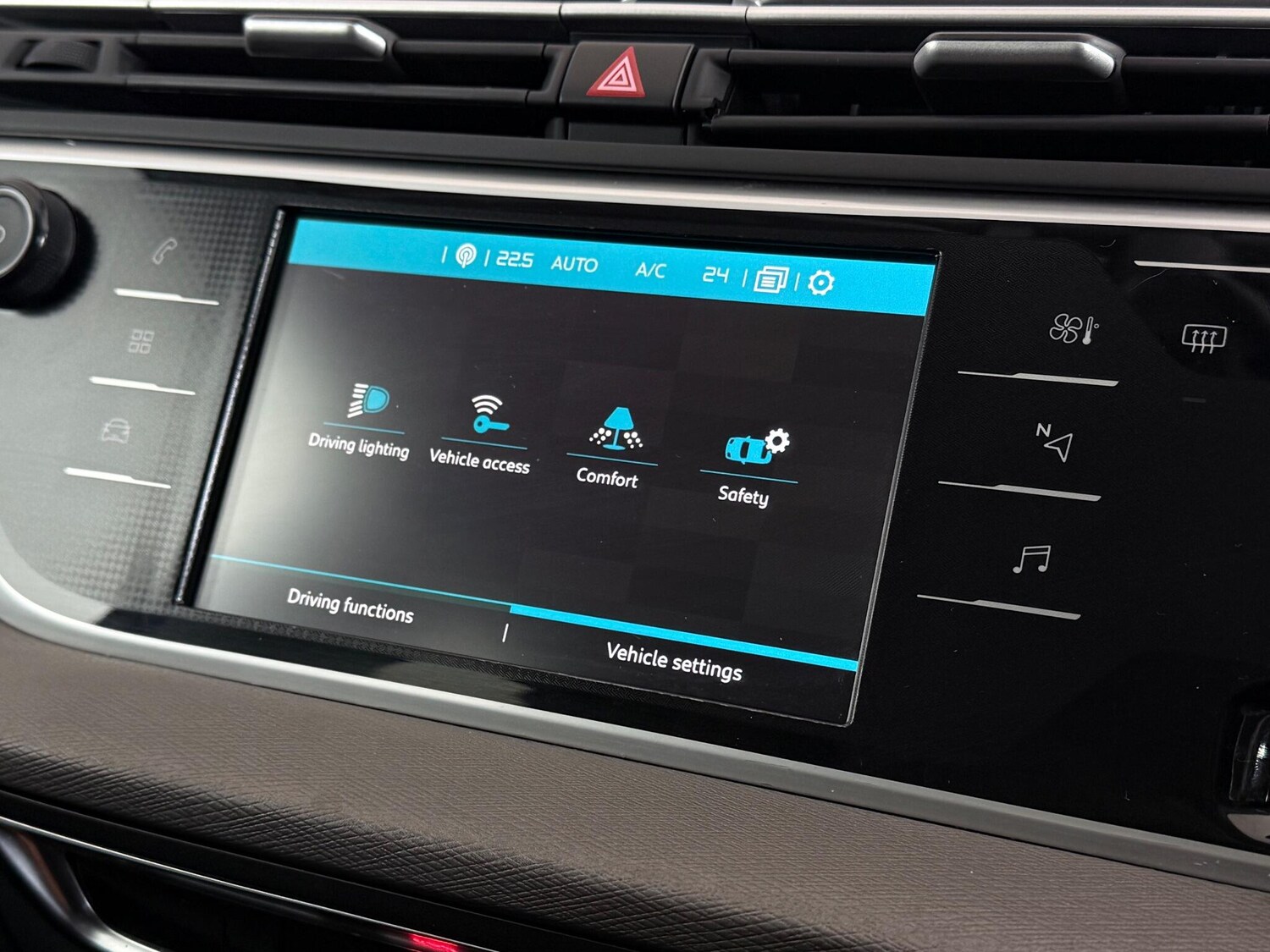 Used Citroen Grand C4 Picasso 2020 for sale - 77268261: Photo 24