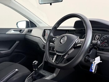 Used Volkswagen Polo 2018 for sale - 78602137: Photo