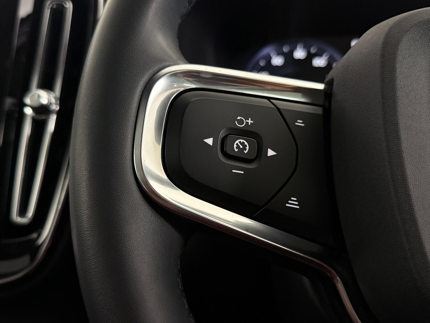 Used Volvo XC40 2021 for sale - 77222109: Photo 19