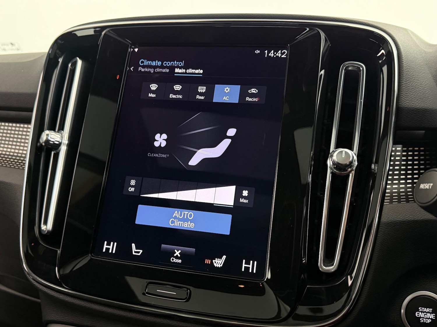 Used Volvo XC40 2021 for sale - 77222109: Photo 24