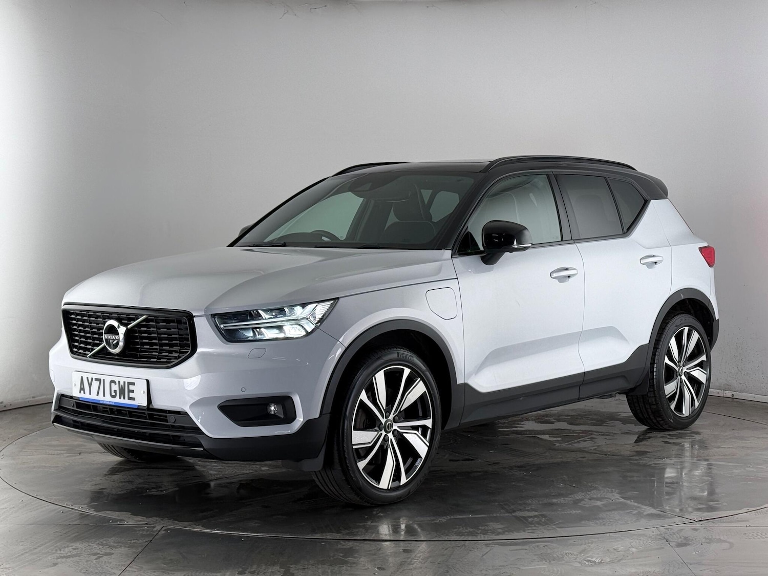 Used Volvo XC40 2021 for sale - 77222109: Photo 3
