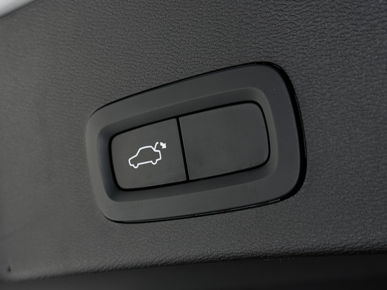 Used Volvo XC40 2021 for sale - 77222109: Photo 35