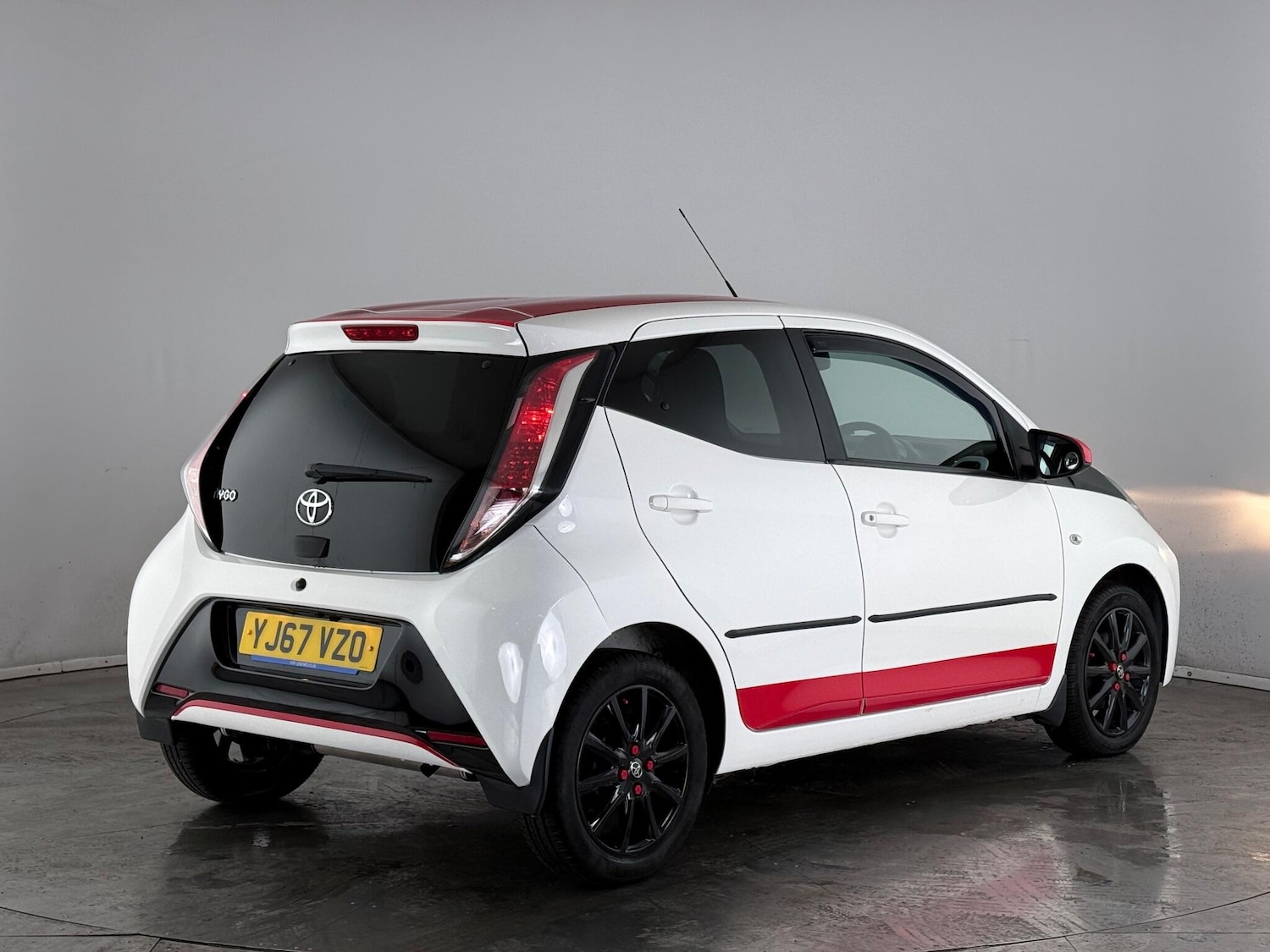 Used Toyota AYGO 2017 for sale - 77217182: Photo 3