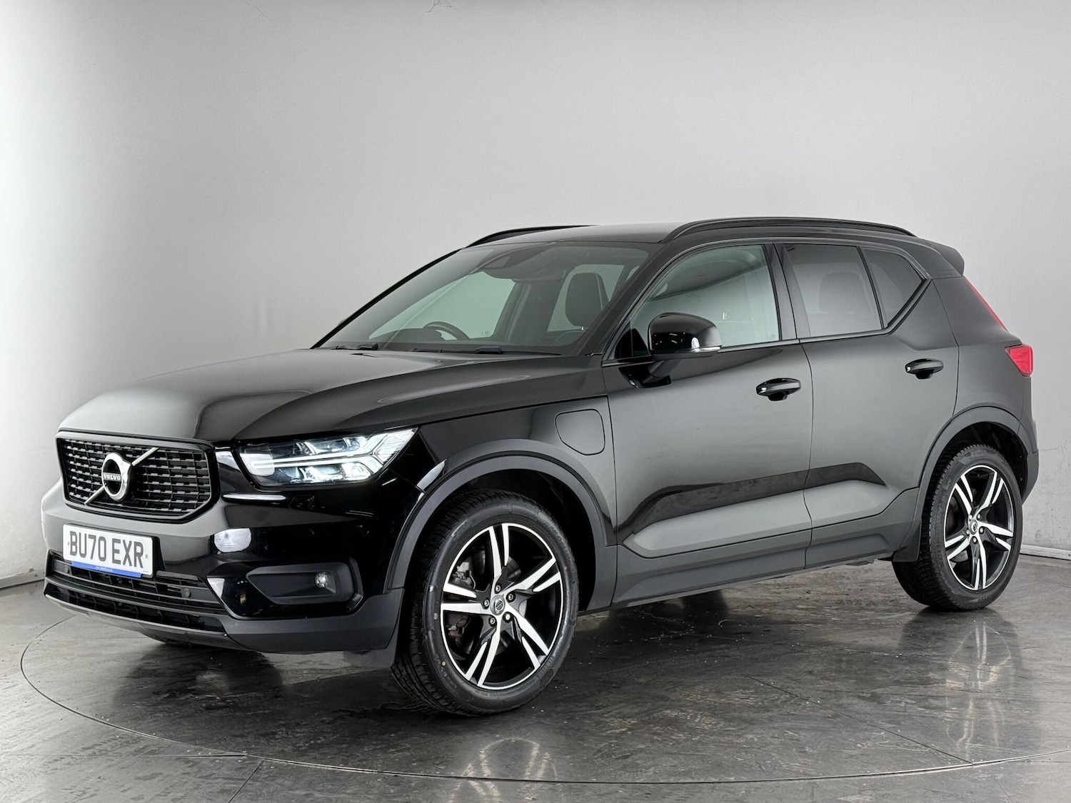 Used Volvo XC40 for sale - 76729040: Photo 5
