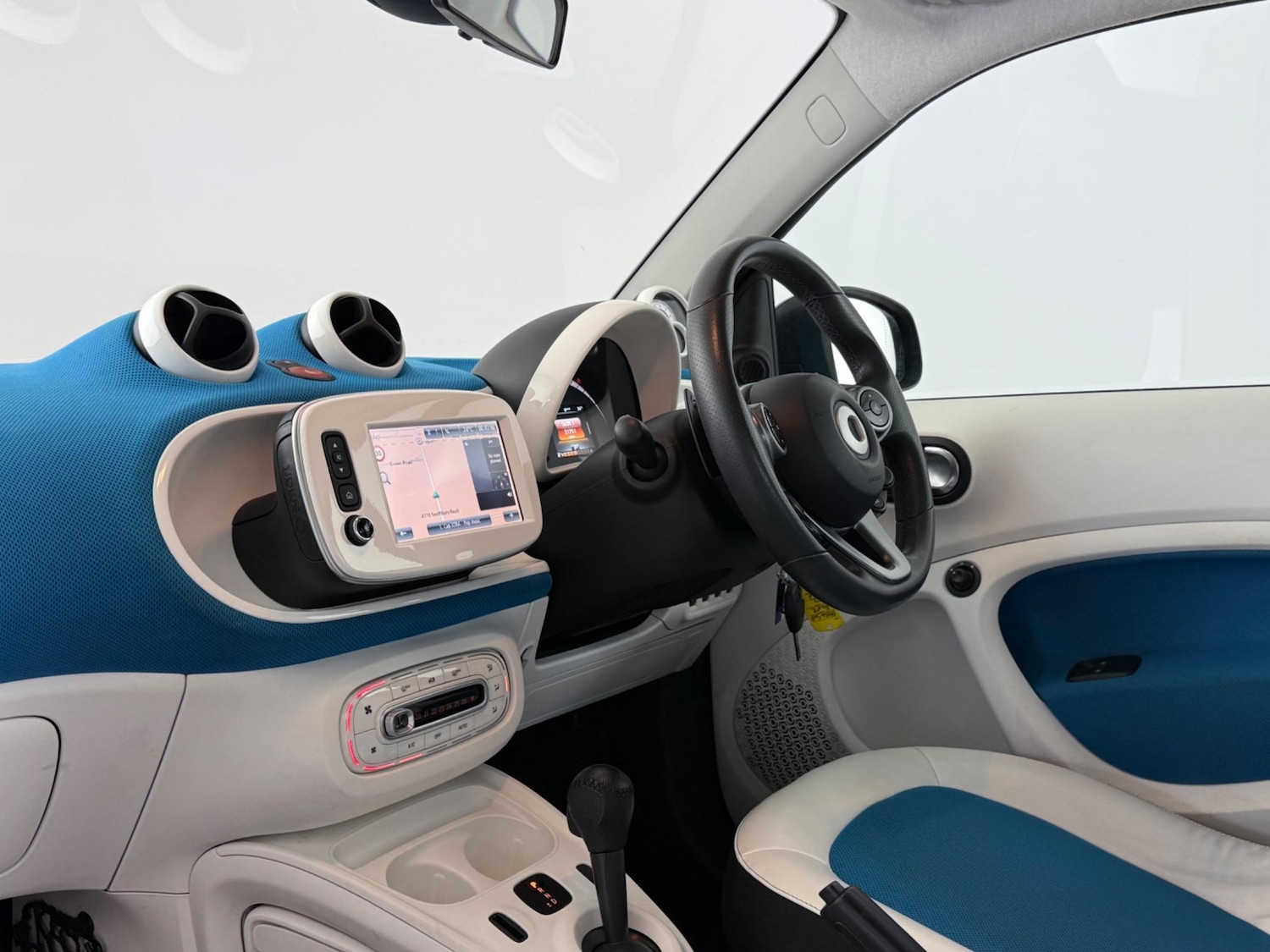 Used smart fortwo 2016 for sale - 77183008: Photo 12