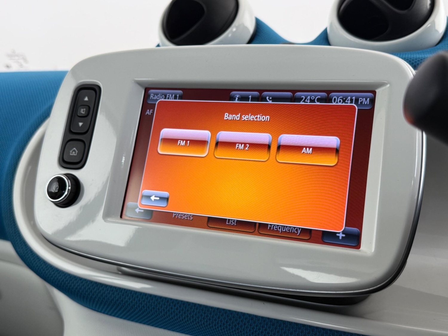 Used smart fortwo 2016 for sale - 77183008: Photo 21