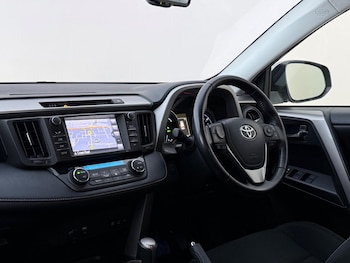 Used Toyota RAV4 2017 for sale - 79039541: Photo