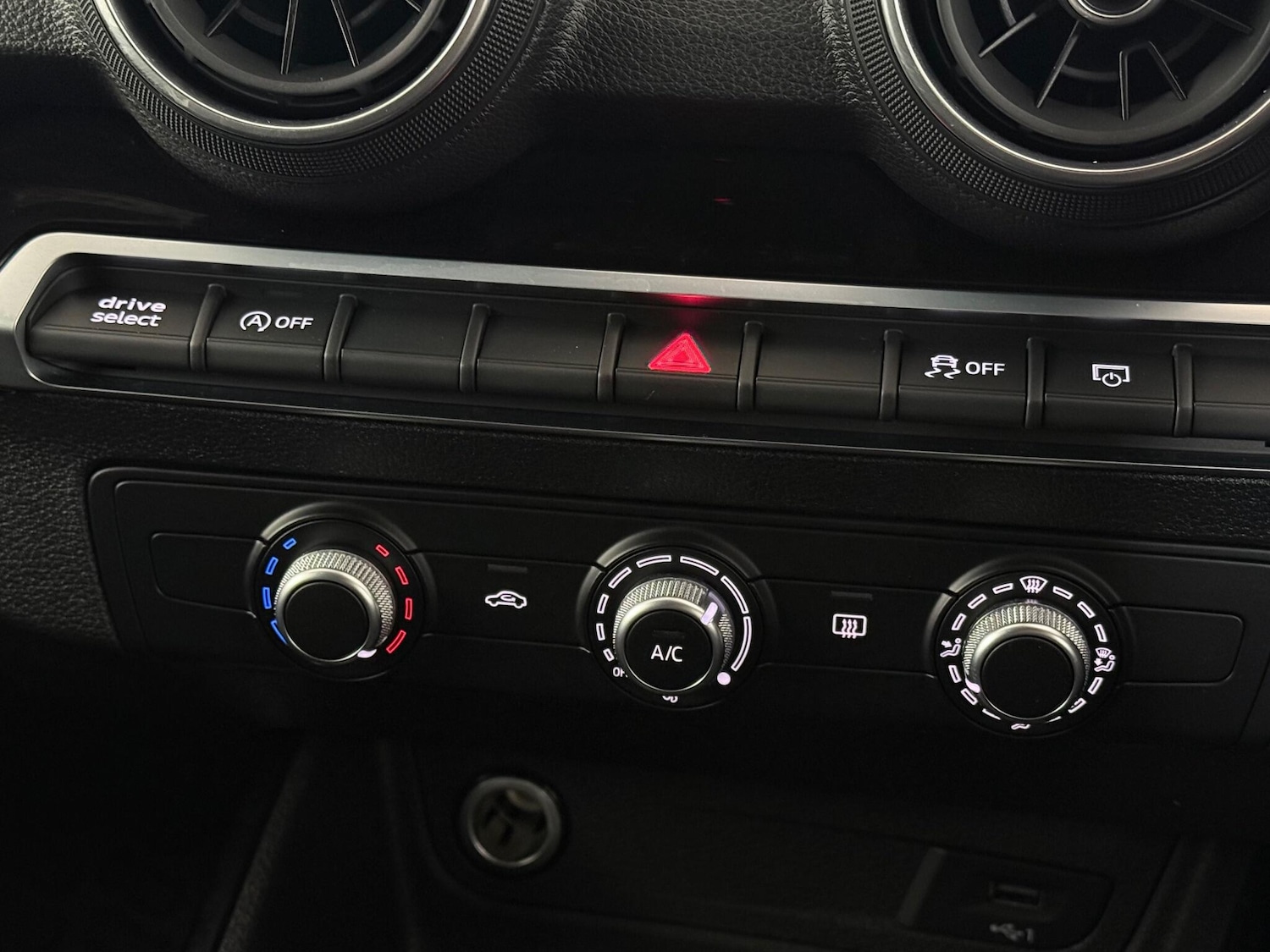 Used Audi Q2 2020 for sale - 76466818: Photo 38