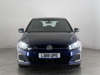 Used Volkswagen Golf 2018 for sale - 77131221: Photo
