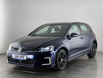 Used Volkswagen Golf 2018 for sale - 77131221: Photo