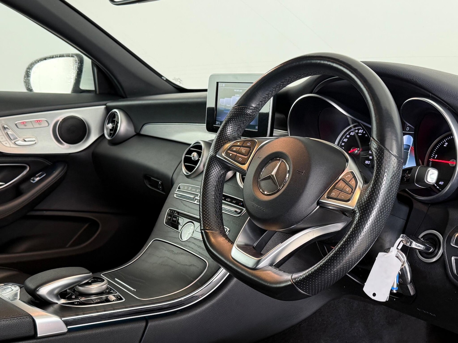 Used Mercedes-Benz C Class 2017 for sale - 76538521: Photo 28
