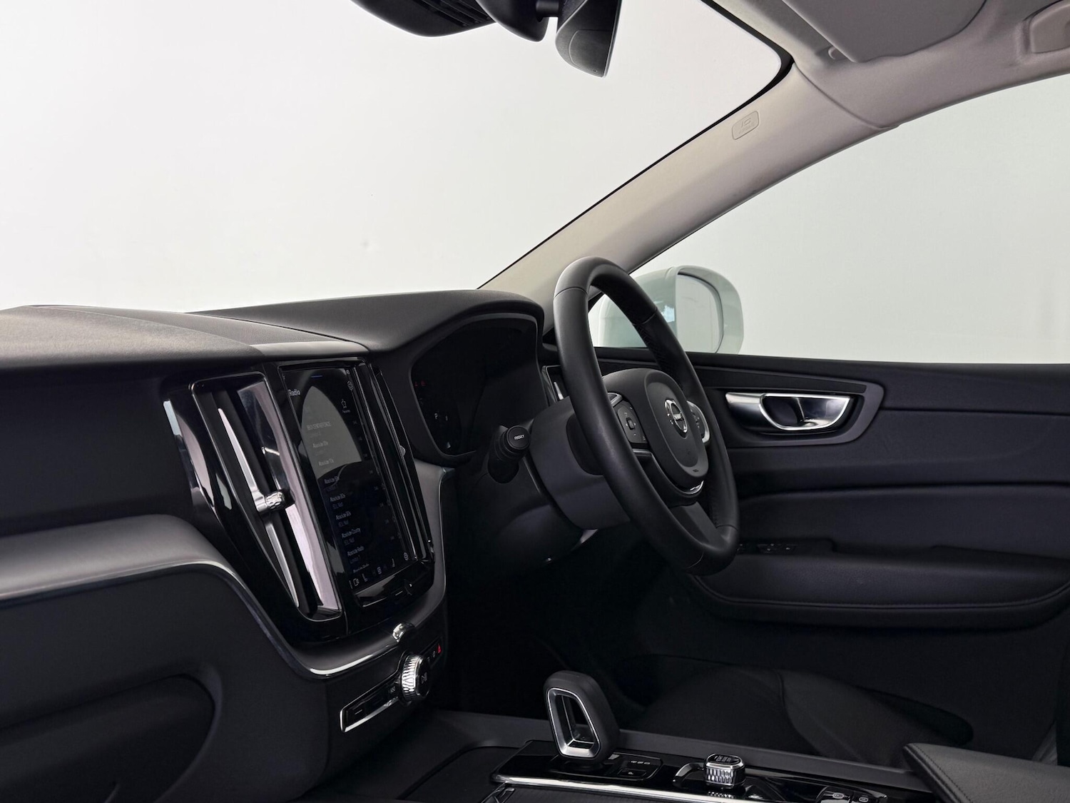 Used Volvo XC60 2022 for sale - 76466953: Photo 23