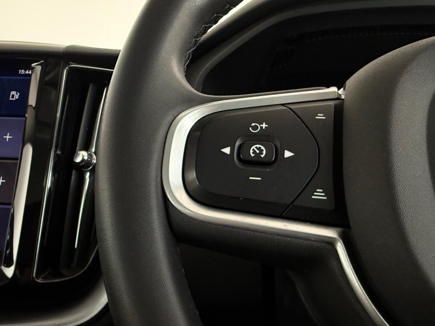 Used Volvo XC60 2022 for sale - 76466953: Photo 28