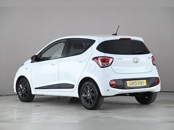 Used Hyundai i10 2019 for sale - 77958657: Photo