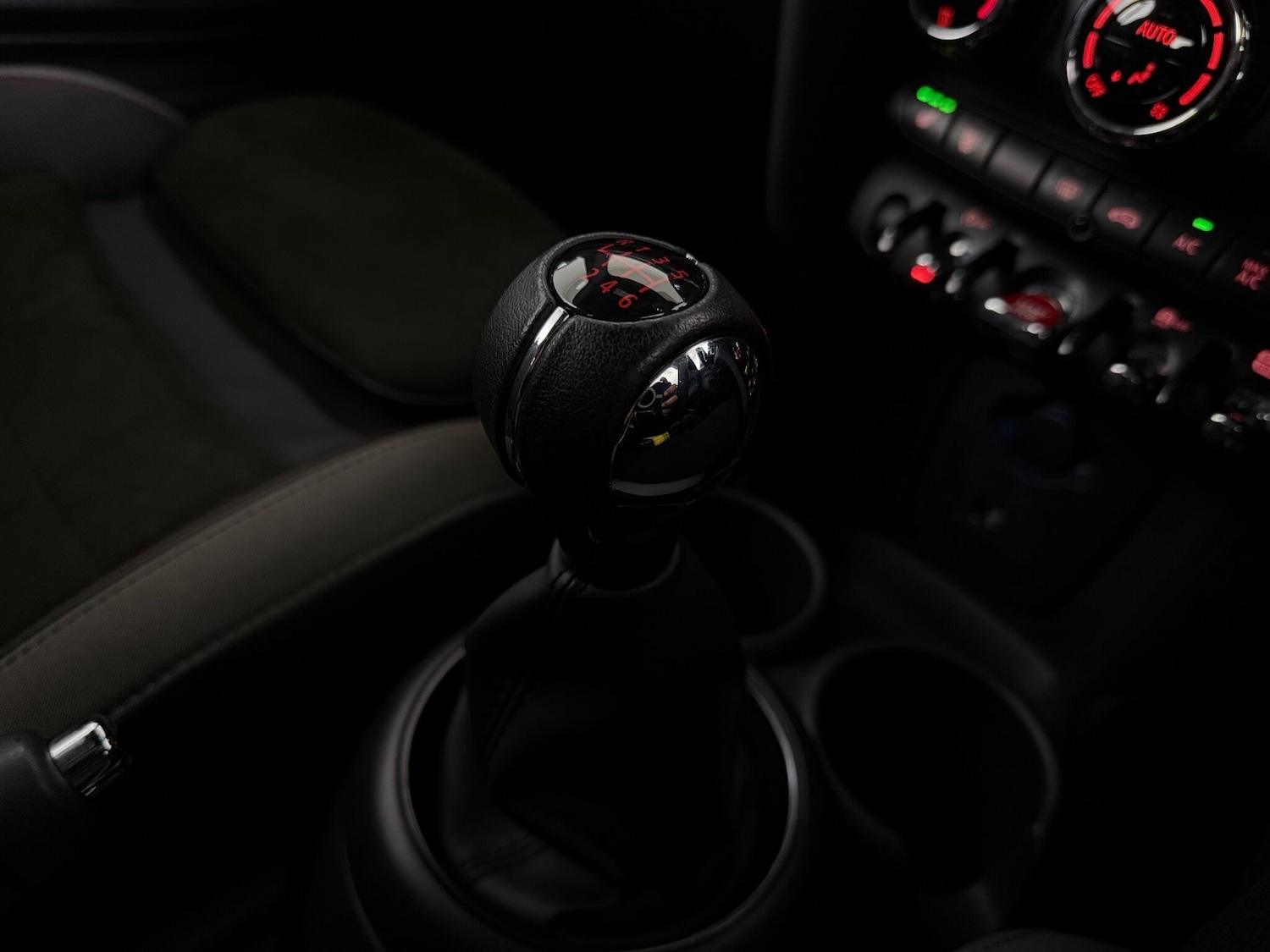 Used MINI Convertible 2022 for sale - 76714354: Photo 40