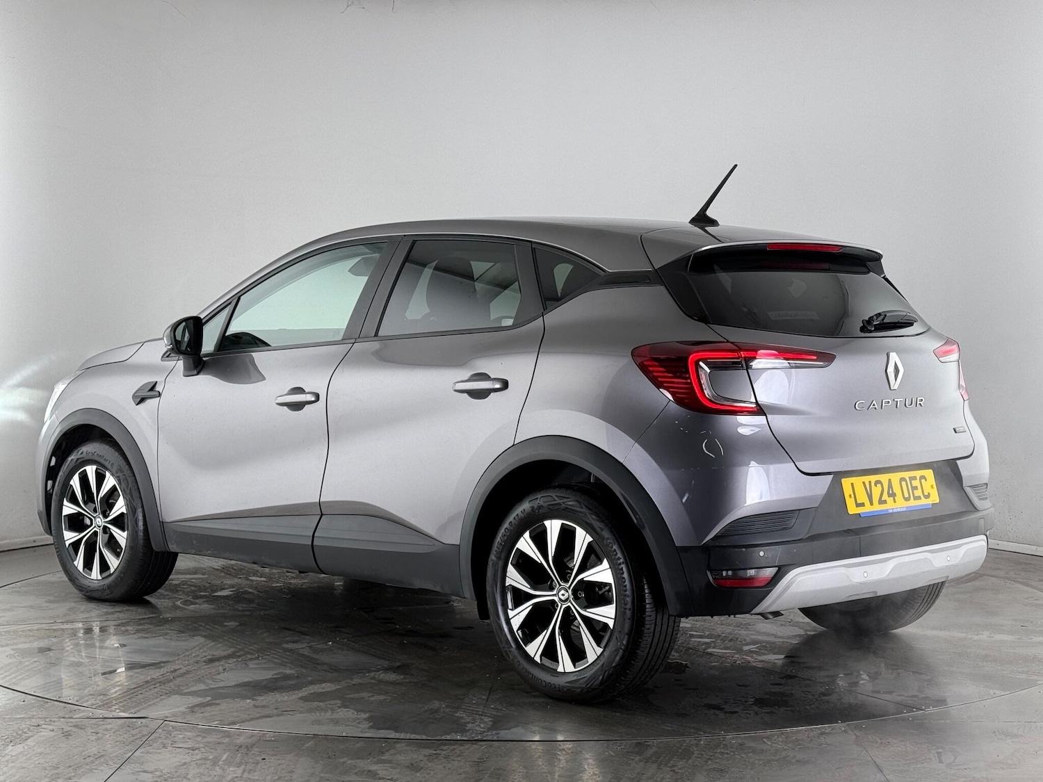 Used Renault Captur 2024 for sale - 77182711: Photo 4