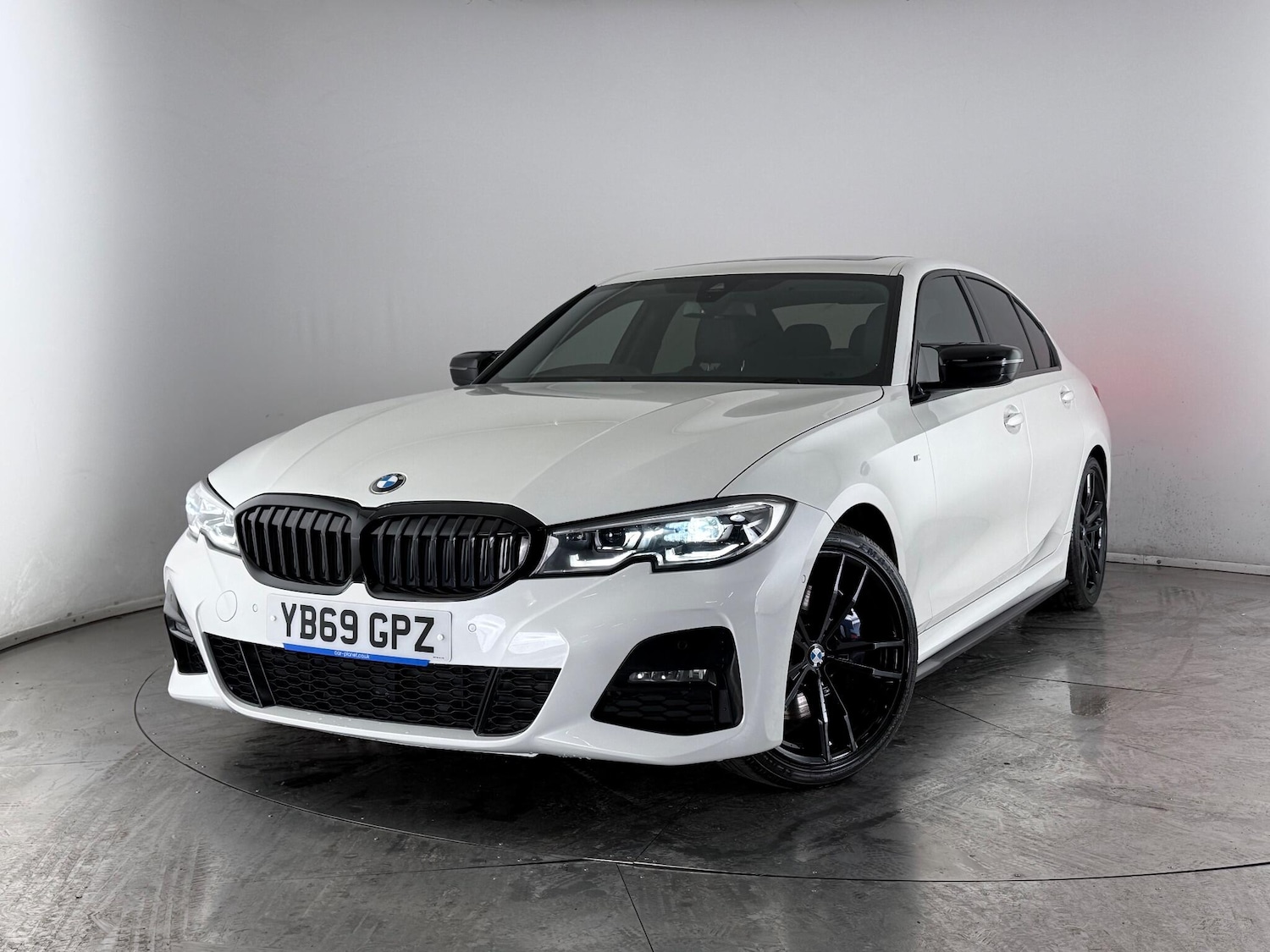 Used BMW 3 Series 2019 for sale - 77182888: Photo 43
