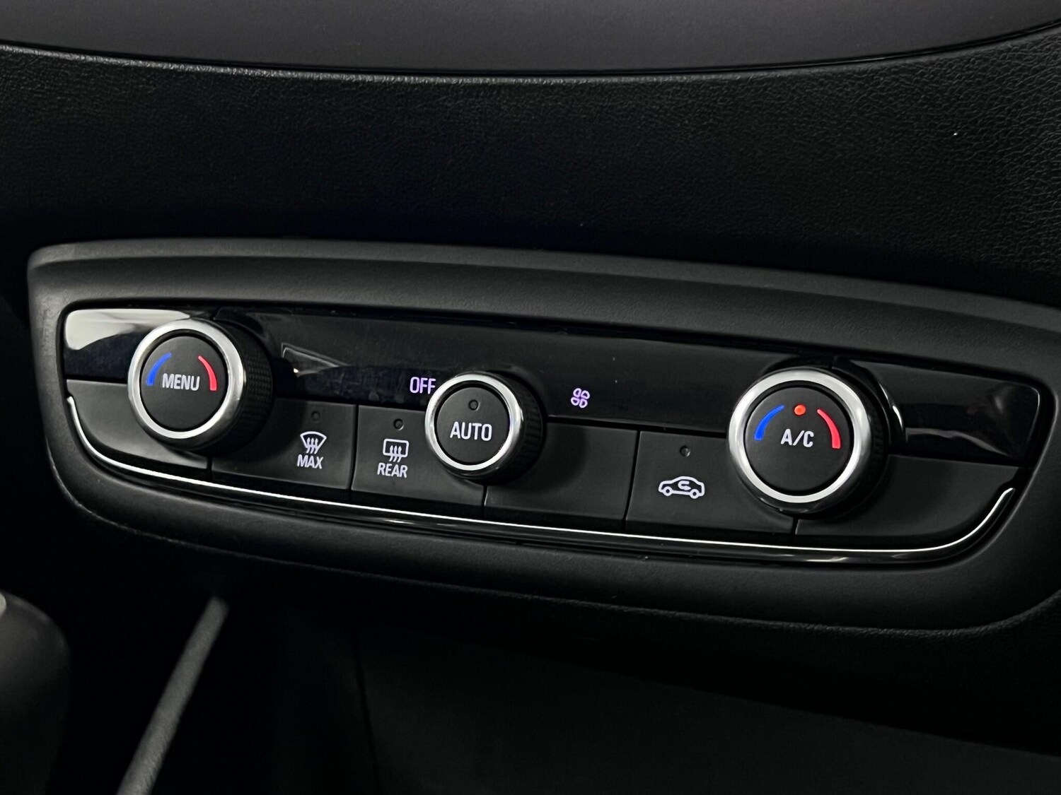 Used Vauxhall Crossland X 2019 for sale - 76925959: Photo 35