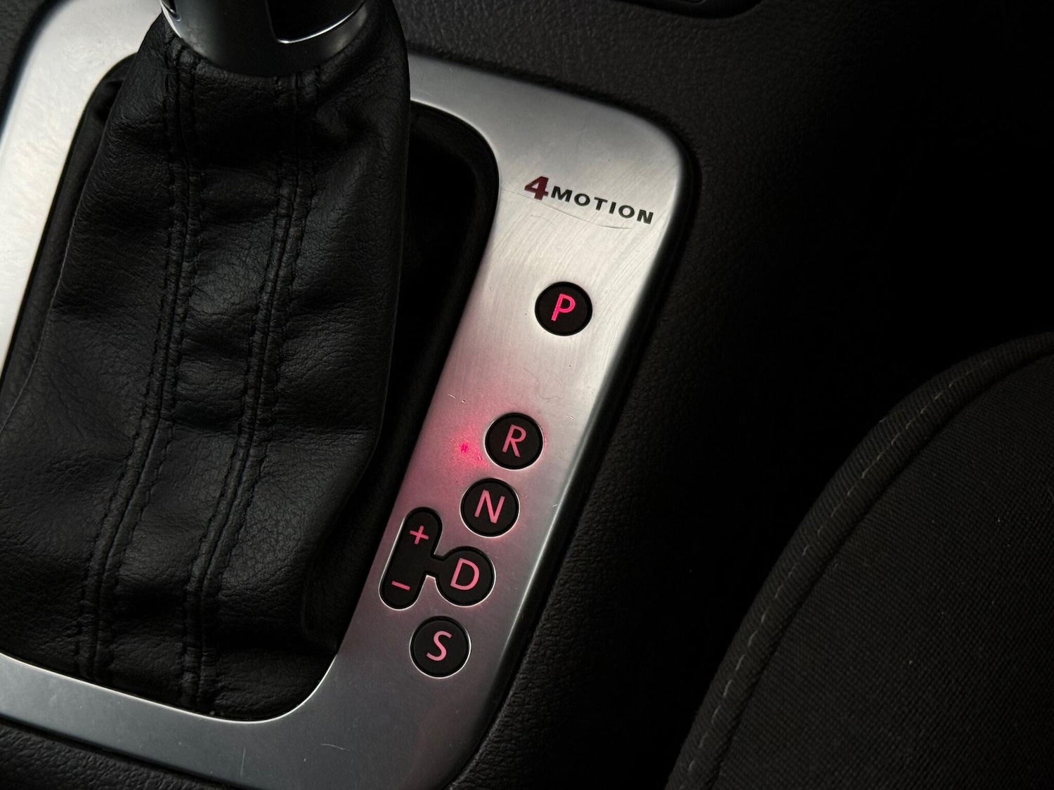 Used Volkswagen Tiguan 2015 for sale - 77550818: Photo 34