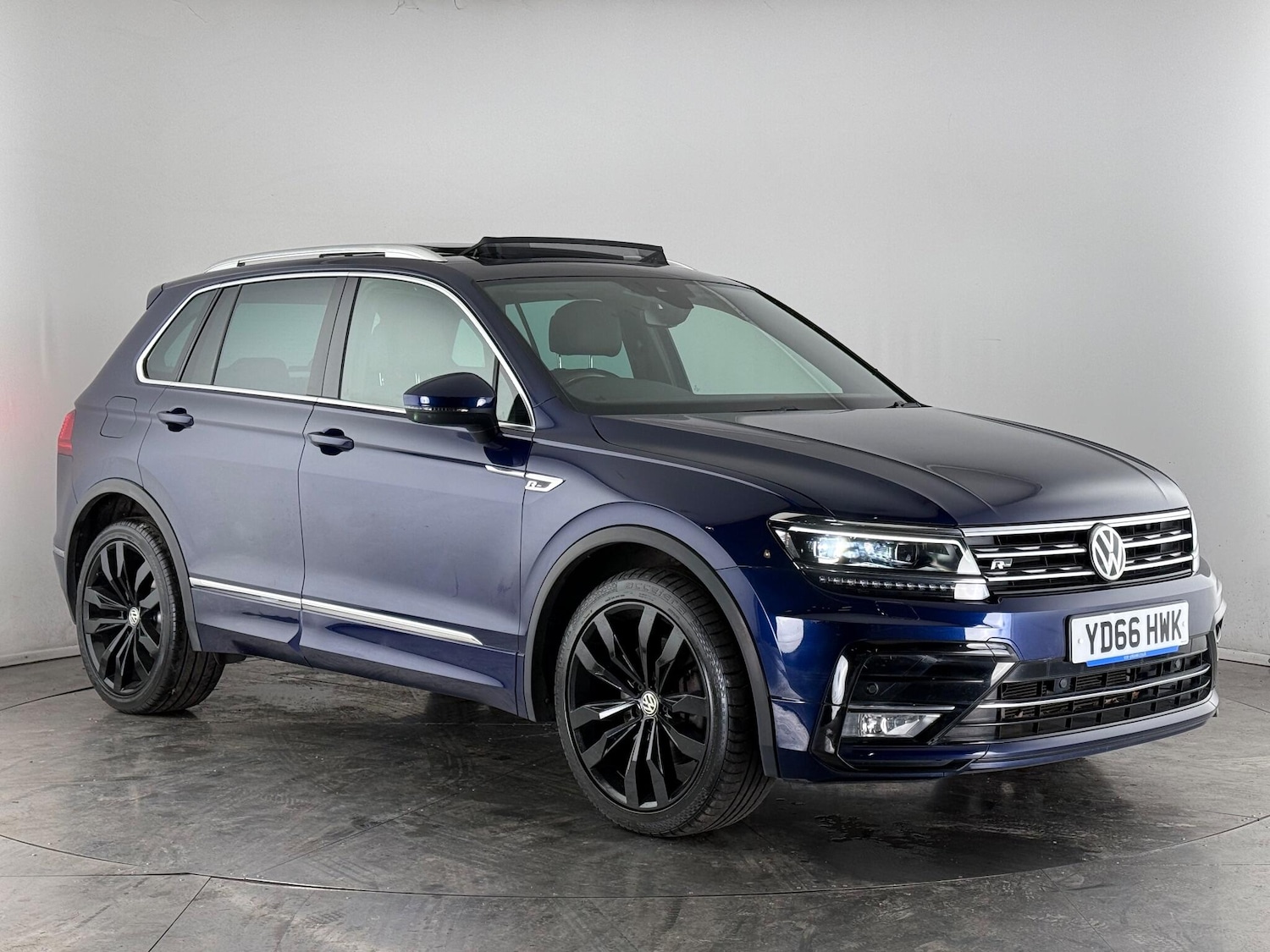 Used Volkswagen Tiguan 2016 for sale - 78035222: Photo 1