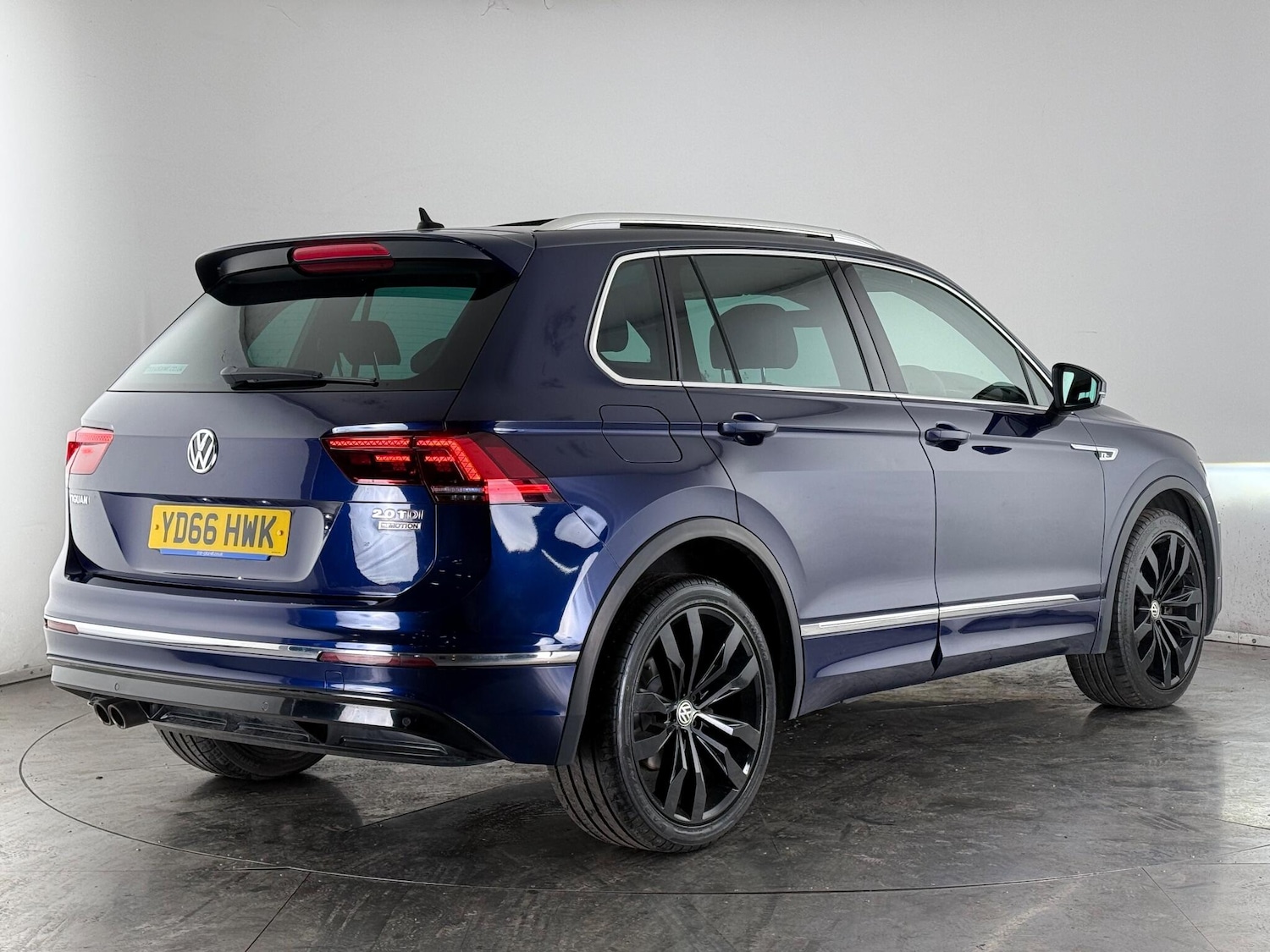 Used Volkswagen Tiguan 2016 for sale - 78035222: Photo 3