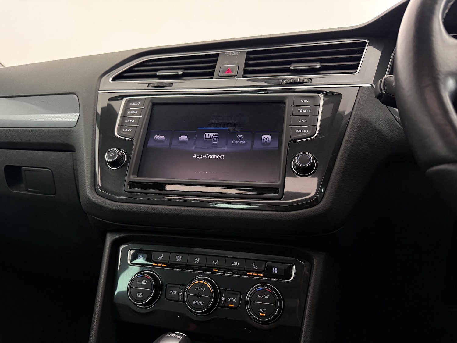 Used Volkswagen Tiguan 2016 for sale - 78035222: Photo 32