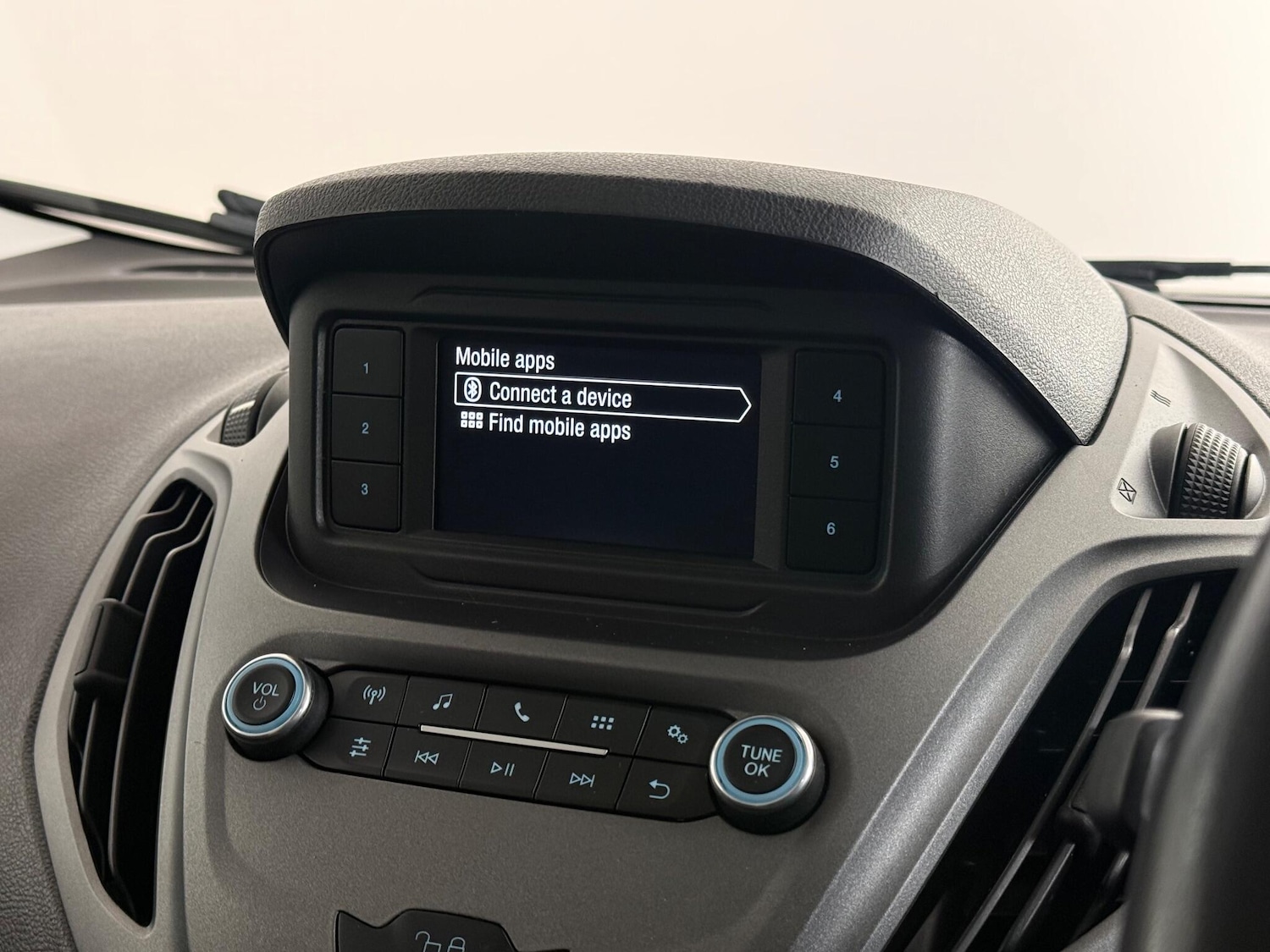 Used Ford Transit Courier 2019 for sale - 77260630: Photo 23