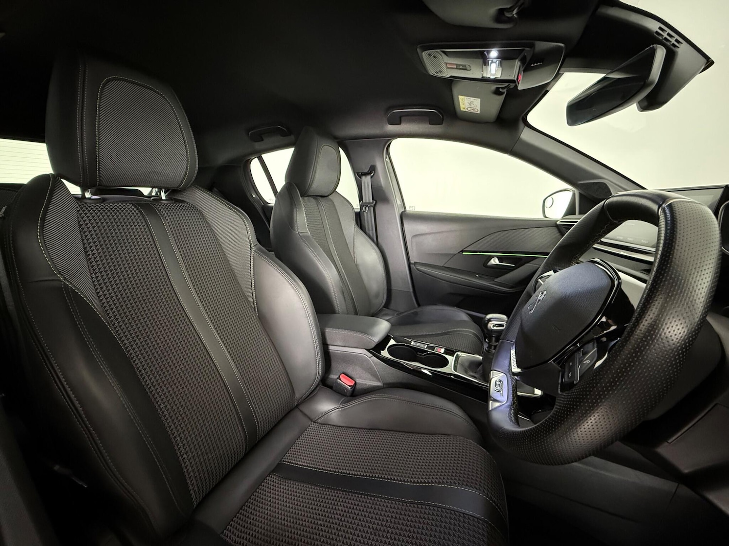 Used Peugeot 208 2023 for sale - 76466911: Photo 16