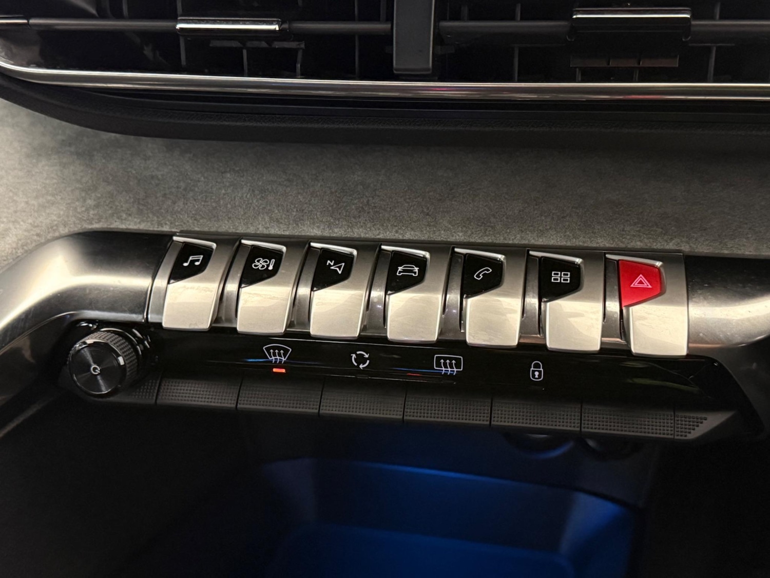 Used Peugeot 3008 2023 for sale - 77182772: Photo 34