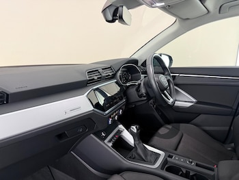 Used Audi Q3 2023 for sale - 79189179: Photo