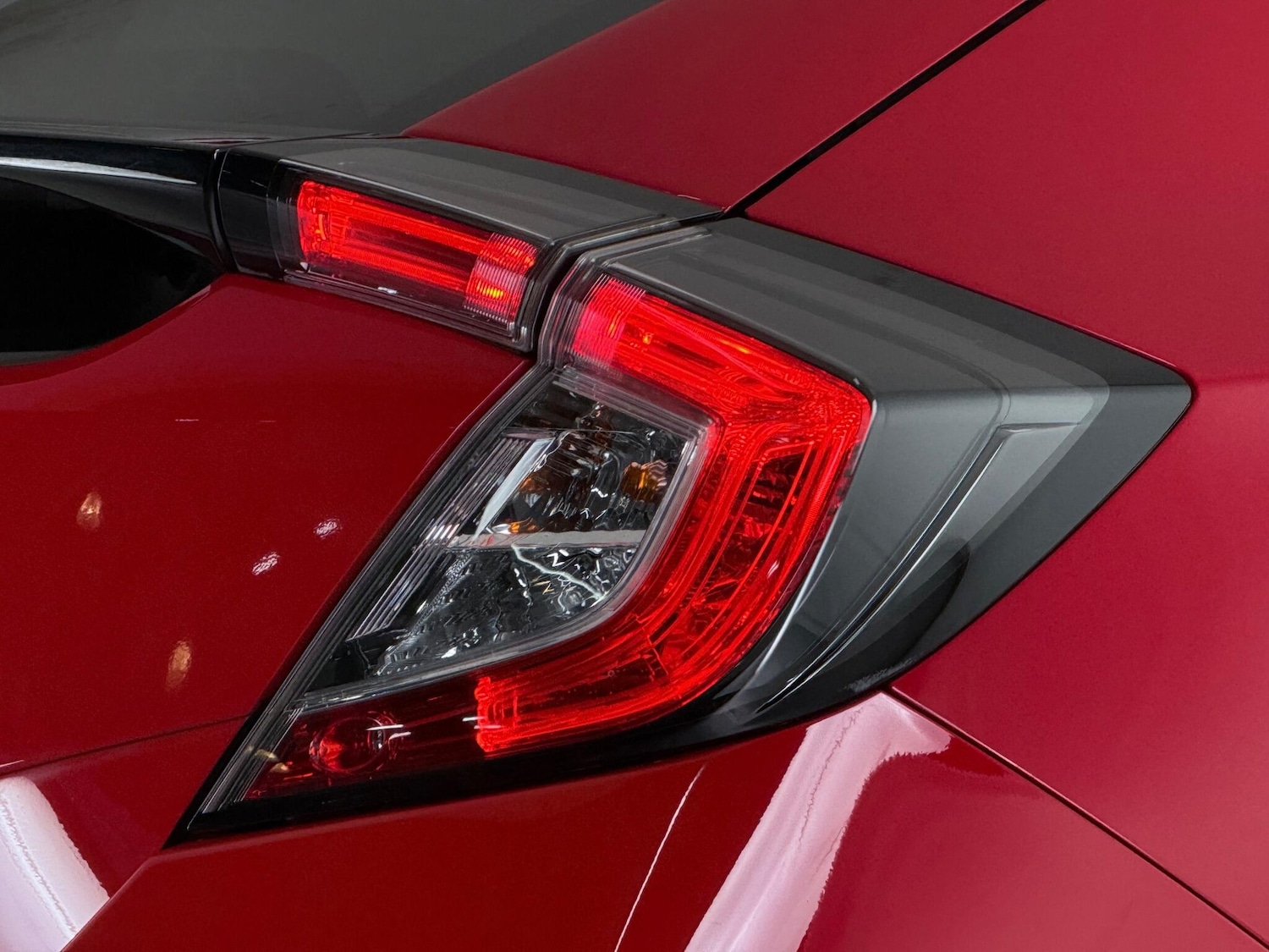 Used Honda Civic 2018 for sale - 76549223: Photo 10