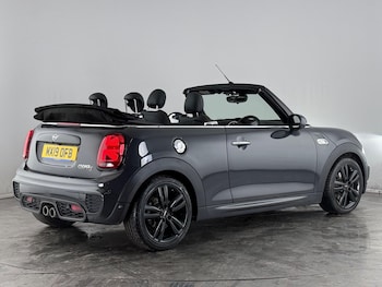 Used MINI Convertible 2019 for sale - 77246392: Photo