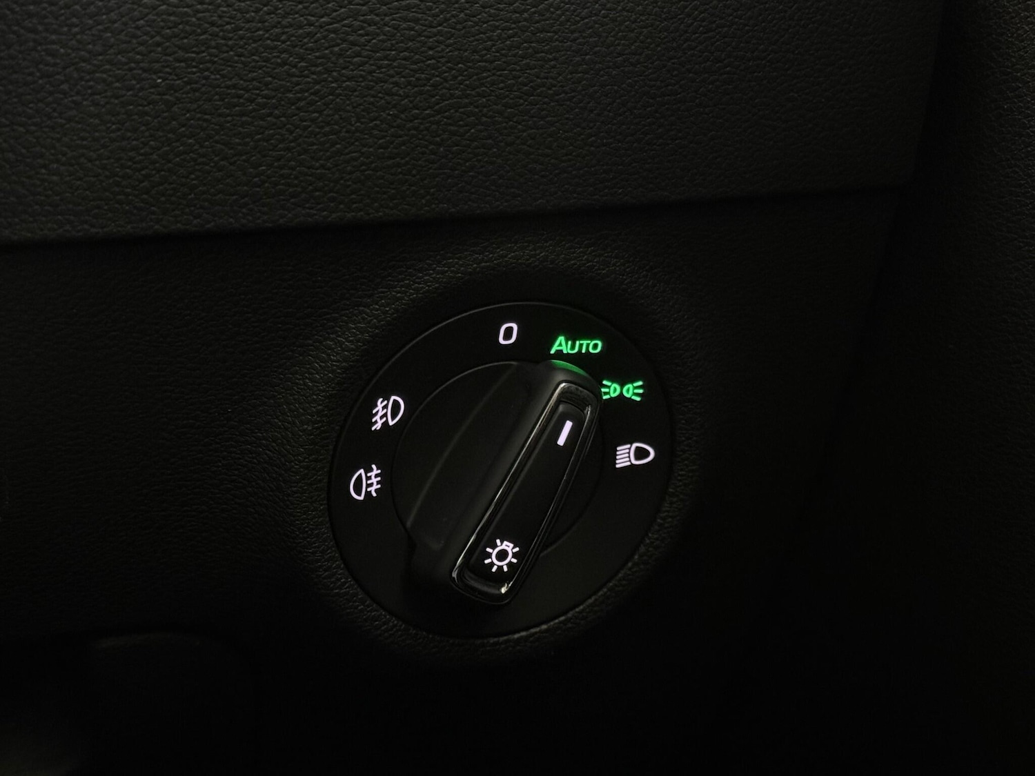 Used Skoda Karoq 2019 for sale - 77054121: Photo 45