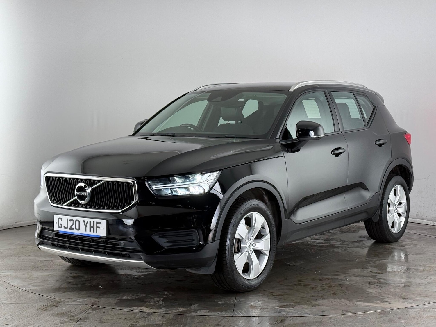 Used Volvo XC40 2020 for sale - 76666654: Photo 3