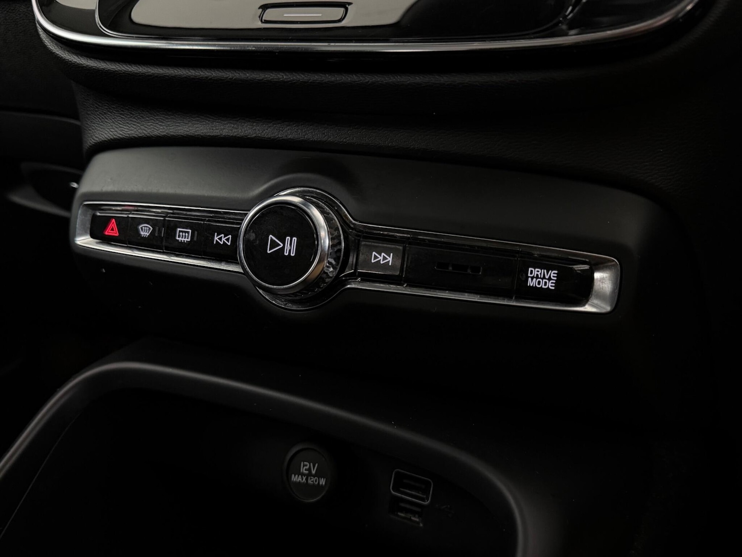 Used Volvo XC40 2020 for sale - 76666654: Photo 38