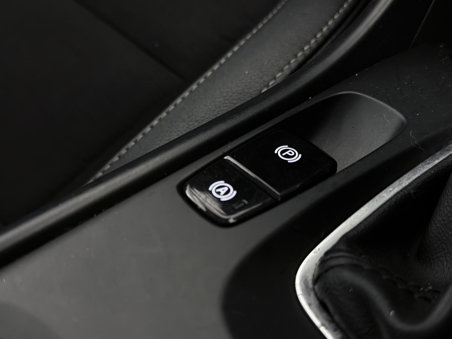 Used Volvo XC40 2020 for sale - 76666654: Photo 39