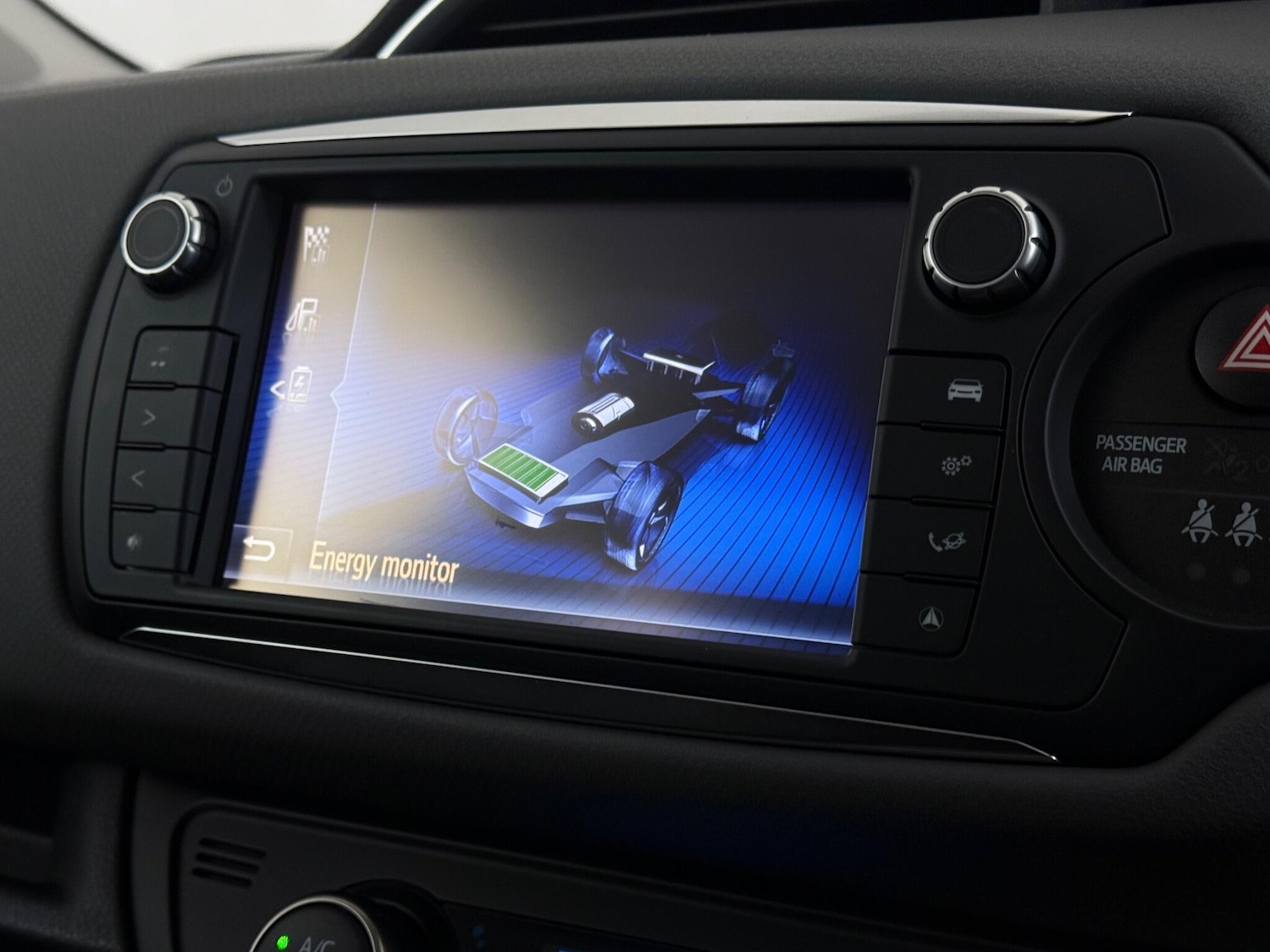 Used Toyota Yaris 2016 for sale - 77182612: Photo 23