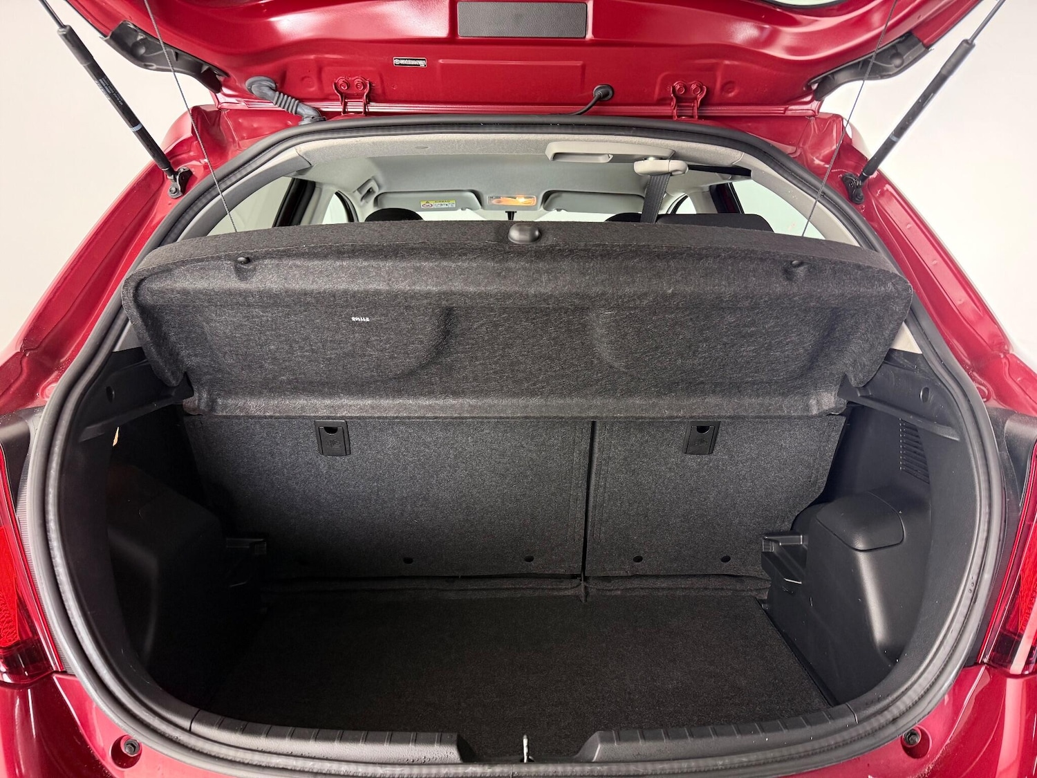 Used Toyota Yaris 2016 for sale - 77182612: Photo 9