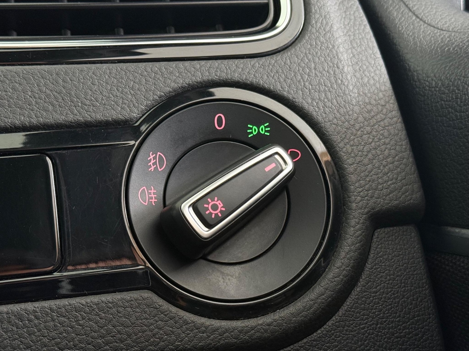 Used Volkswagen Polo 2016 for sale - 77182318: Photo 19