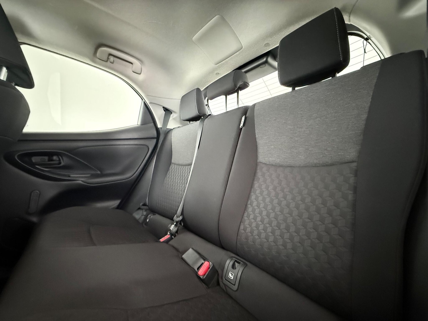 Used Toyota Yaris 2022 for sale - 77222043: Photo 11