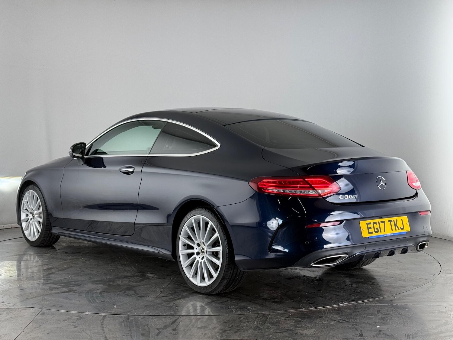 Used Mercedes-Benz C Class 2017 for sale - 77222021: Photo 4