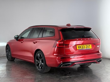 Used Volvo V60 2022 for sale - 77932455: Photo
