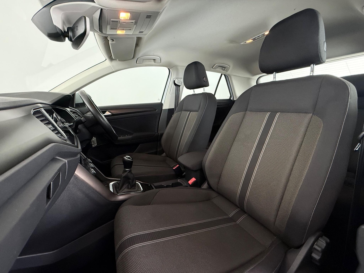 Used Volkswagen T-Roc 2018 for sale - 77217643: Photo 14