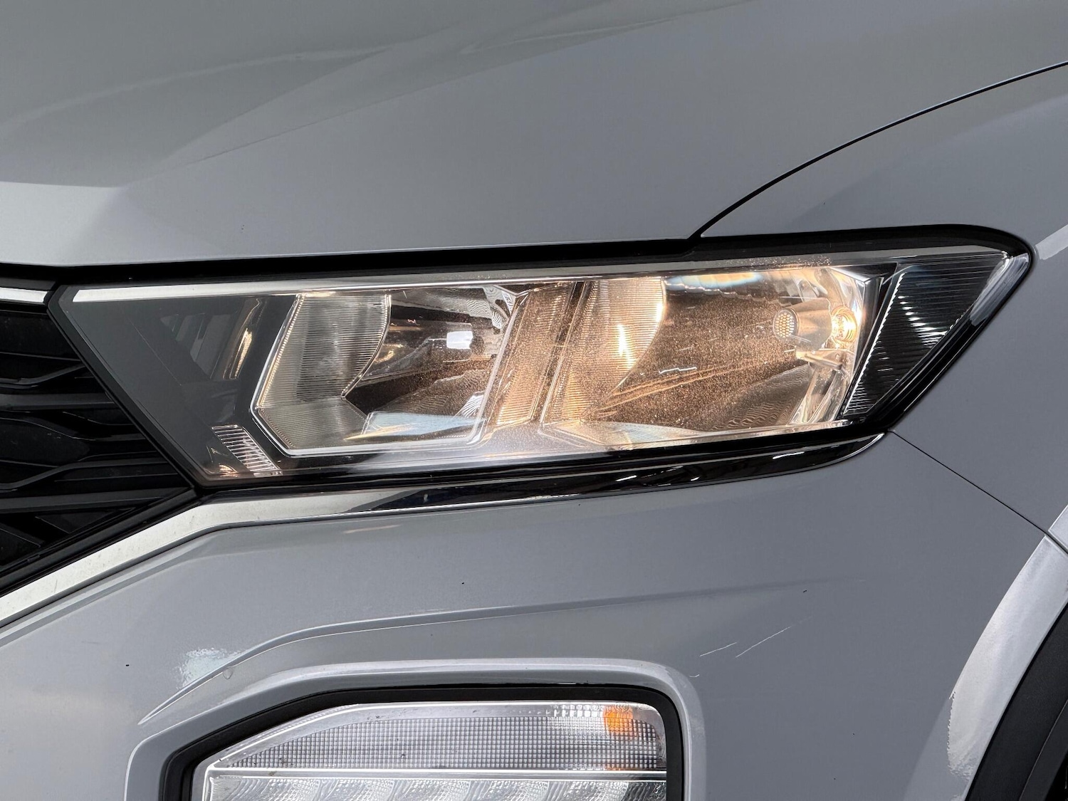 Used Volkswagen T-Roc 2018 for sale - 77217643: Photo 6