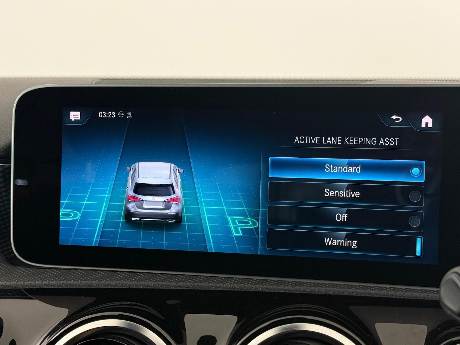 Used Mercedes-Benz A-Class 2018 for sale - 77242932: Photo 27